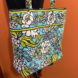VERA BRADLEY Floral Tote Shoulder Bag Purse ~ Quilted ~ “Island Blooms” Retired!